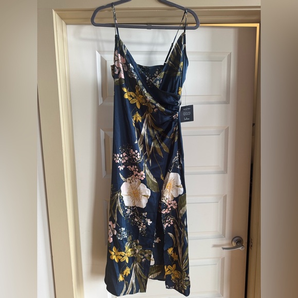 Lulus Remarkable Entrance Navy Blue Floral Print Satin Midi Dress - Size M - Picture 4 of 5